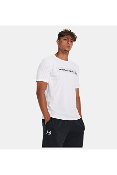 Under Armour Ανδρικό κοντομάνικο μπλουζάκι UA Camo Chest Stripe 1376830-100