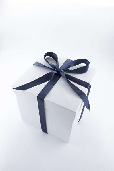 carton box Karton Kutu Beyaz Lacivert Kurdeleli Hediye Kutusu 20 cm X 20 cm X 21,4 cm