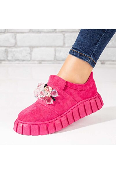 Modlet.ro Дамски розови велурени ежедневни обувки с метални детайли MOD10131