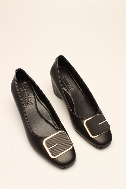 İDİL SİYAH CİLT TOKALI KADIN TOPUKLU