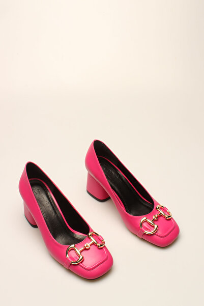 İDİL FUŞYA CİLT TOKALI KADIN TOPUKLU