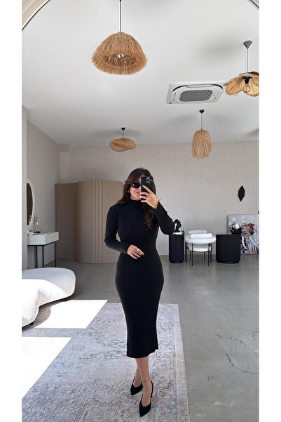 Buket Teke Μαύρο πλεκτό φόρεμα από μαλλί ψαρά