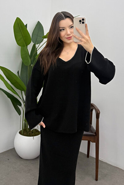 Bipantolon Women's Black Shepherd Stitch Detailed V-Neck Sweater Skirt Knitwear Set