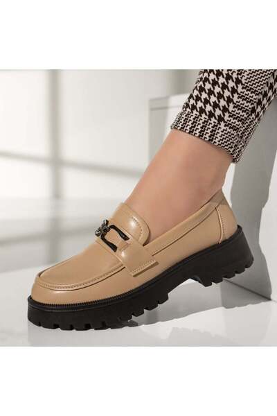 Modlet.ro Дамски ежедневни обувки в бежов цвят с метален аксесоар MOD12987