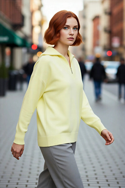 PayBuy Women's Red Regular Fit Turn-Down Collar Zip-Up Knitwear Sweater Low A...