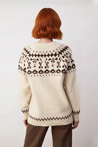 PayBuy Women's Oversized Ethnic Patterned V-Neck Raglan Sleeve Knitwear Sweater Ideal for Winter Cold Weather Chic