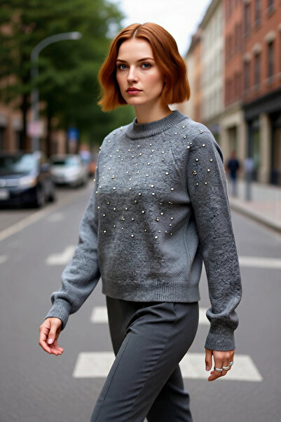 PayBuy Kadın Gri Bisiklet Yaka Reglan Kollu Kalın Dokulu Nakışlı Taş İnci Det...