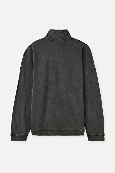 Mudo Oversize Sweatshirt with Stand-Up Collar Detail