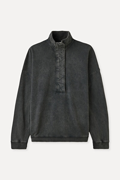 Mudo Oversize Sweatshirt with Stand-Up Collar Detail