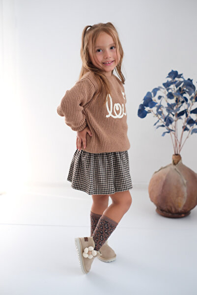 Mumenim Minto Kız Çocuk ve Bebek Bej Bot - Süet Ortopedik Kaymaz Taban Kışlık Kar Botu Kürklü Çiçek Figürlü