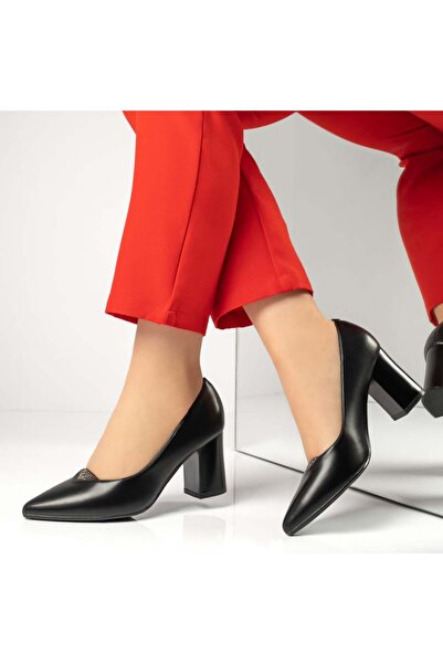 BMoD Pantofi negri de damă cu toc gros MOD13361