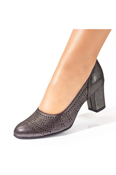 BMoD Pantofi de damă negri din piele perforată cu toc gros MOD10239