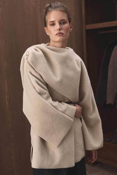 Hooopstore Asimetrik Kesim Pelerin Yaka Deve Tüy Kaban