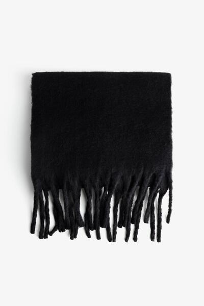 Bershka Solid-coloured scarf
