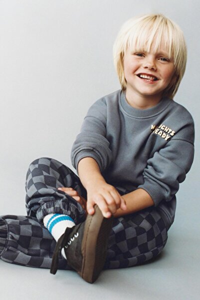 Magu Erkek Çocuk Pamuklu Füme Checkered Desenli Eşofman Takımı - New Heights Yazı Detaylı