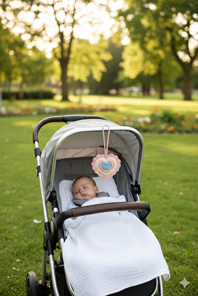 MODA Bebek Amigurumi % 100 El Örgüsü Beşik ve Puset Nazar Boncuğu