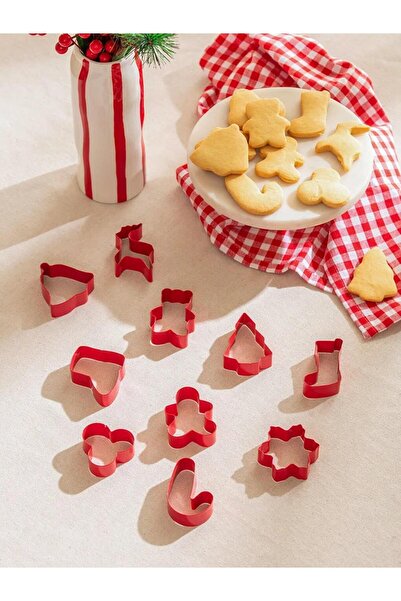 LC Waikiki Christmas Themed Cookie Mold 10-Piece (W5)