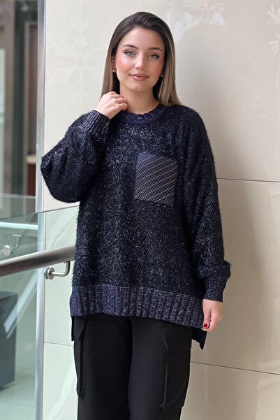 Ghisa Sim Tunic with Drawstring Pocket Detail