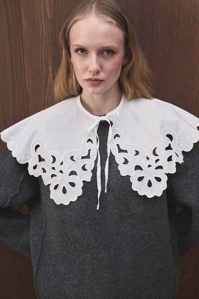 Hooopstore Nakış Detaylı Tak Çıkar Kırık Beyaz Yaka