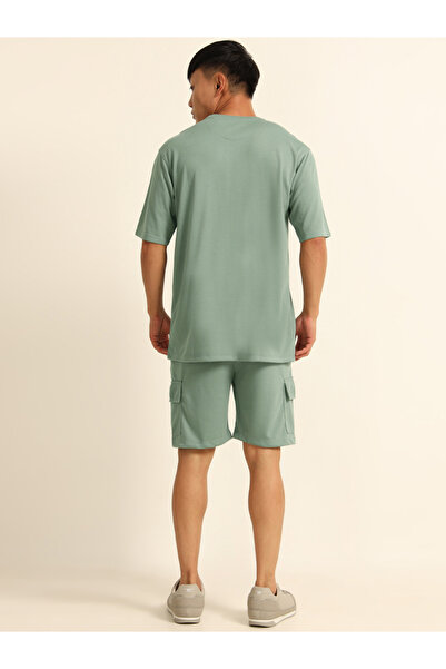 Bushirt By Styli Men Drop-Shoulder Oversized T-Shirt and Shorts Set