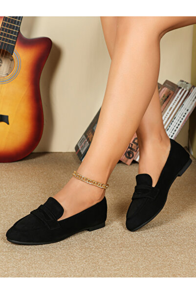 Sneak-a-Peek By Styli Plain Almond Toe Penny Loafers