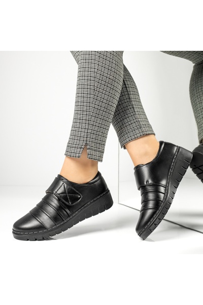 Modlet.ro Γυναικεία μαύρα casual παπούτσια με πλατφόρμα και κλείσιμο με Velcr...