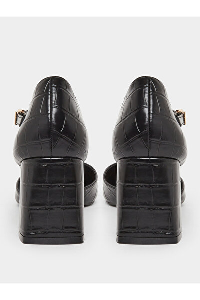 Raid By Styli Lydia Textured Block Heel Shoes