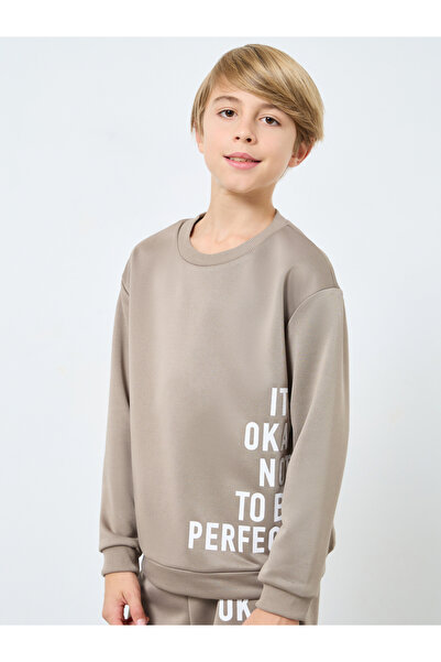 Styli Slogan Print Sweatshirt and Joggers Set with Sling Bag