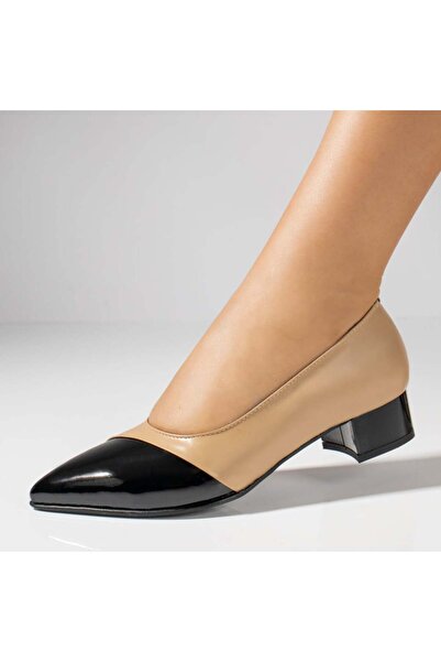 BMoD Pantofi de damă cu toc jos, bej și negru, din piele strălucitoare, MOD12143