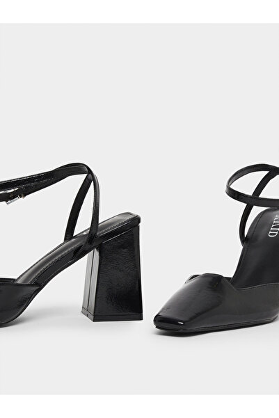 Raid By Styli Cordeliya Block Heel Shoes