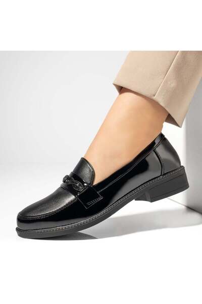 Modlet.ro Γυναικεία μαύρα casual παπούτσια με μεταλλικές λεπτομέρειες MOD09992