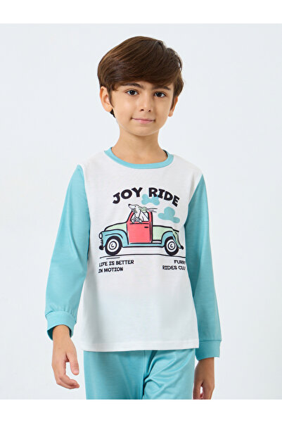 Styli Green Graphic Print Long Sleeve T-Shirt and Pyjama Set