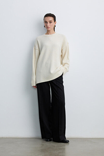 BE BLUE Ekru Knitted Sweater with Sewing Details