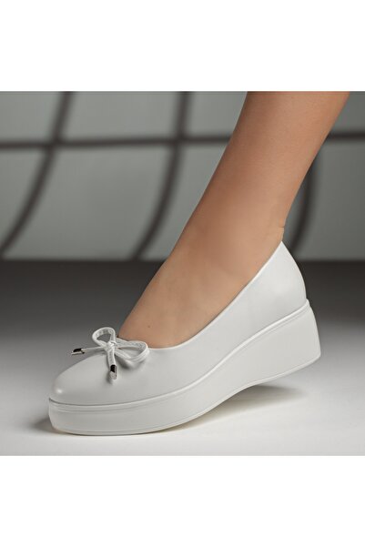 Modlet.ro Γυναικεία λευκά παπούτσια πλατφόρμας με μεταλλικές λεπτομέρειες MOD...