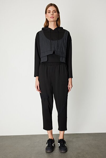 ON Beli Lastikli Dar Paça Eşofman Altı