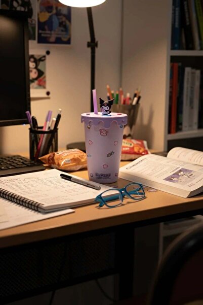 SANRIO Lisanslı Kuromi Tatlı Fabrikası Serisi Kapaklı ve Pipetli Dekoratif Se...