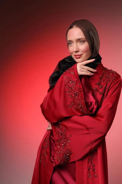 HARİKA WEAR Kaliteli Kristal Çiçek Desenli Ferace Takımı (ELBİSE, EŞARP VE KEMER DAHİL)