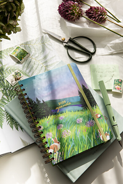 PAPERORA 2026 A5 Spiralli Renkli Haftalık Ajanda 12 Aylık – Motivasyon Sayfalı Manzara