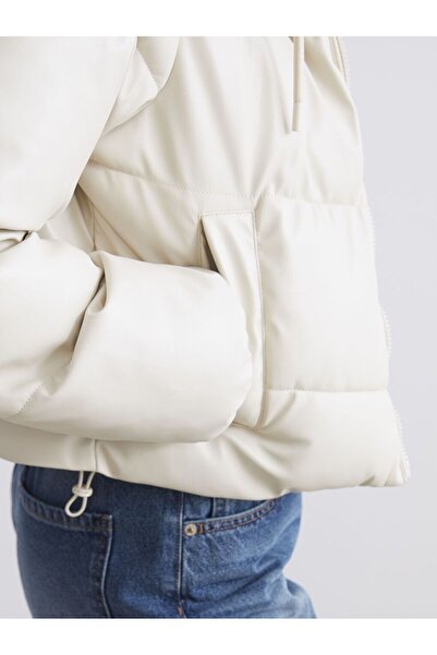 LC Waikiki LCW Vision Women's Hooded Plain Puffer Coat