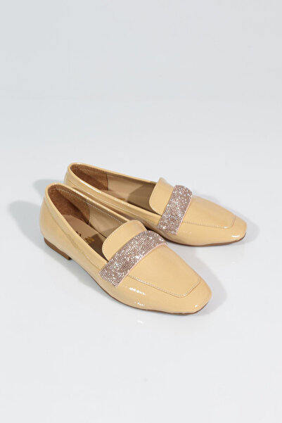 DGN 5000 Women's Silver Stone Buckle Loafer