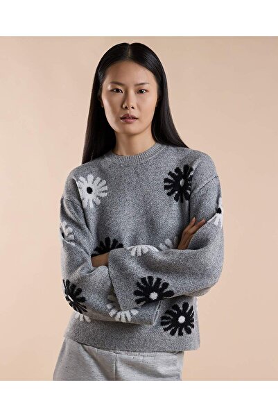 R&B Patterned Sweater with Crew Neck and Long Sleeves