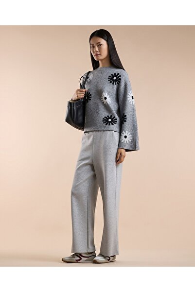 R&B Patterned Sweater with Crew Neck and Long Sleeves