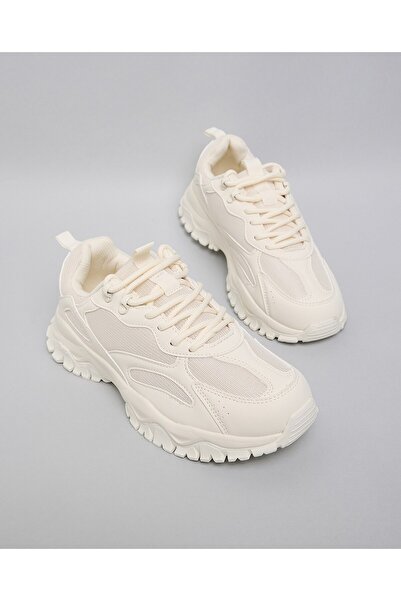 R&B White Women's Solid Chunky Sneakers
