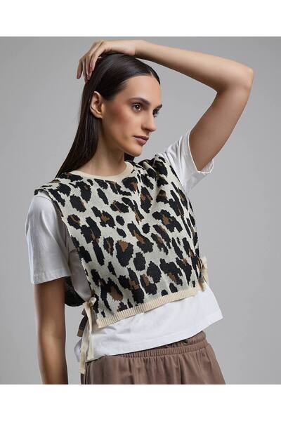 R&B Animal Patterned Layered Top with Crew Neck and Short Sleeves