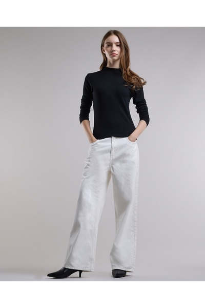 R&B Ribbed Top with High Neck and Long Sleeves