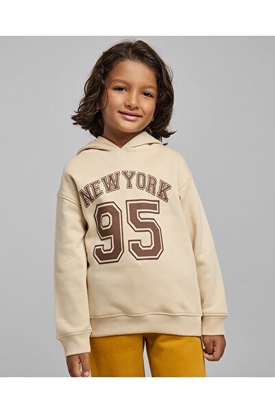 R&B Typography Printed Hoodie with Long Sleeves