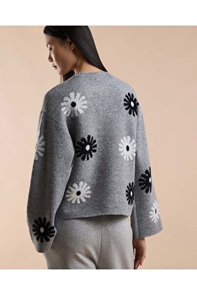 R&B Patterned Sweater with Crew Neck and Long Sleeves