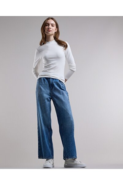 R&B Ribbed Top with High Neck and Long Sleeves