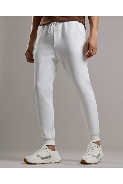 R&B Textured Knit Joggers with Drawstring Waist