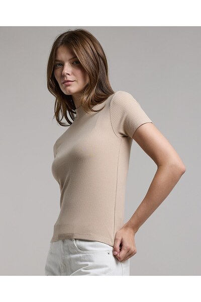 R&B Ribbed Top with High Neck and Short Sleeves
